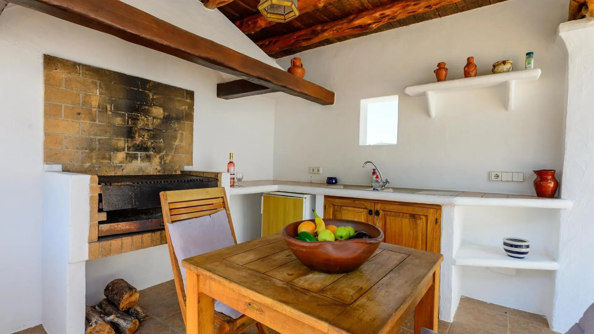 Villa Can Curreu Sant Carles de Peralta